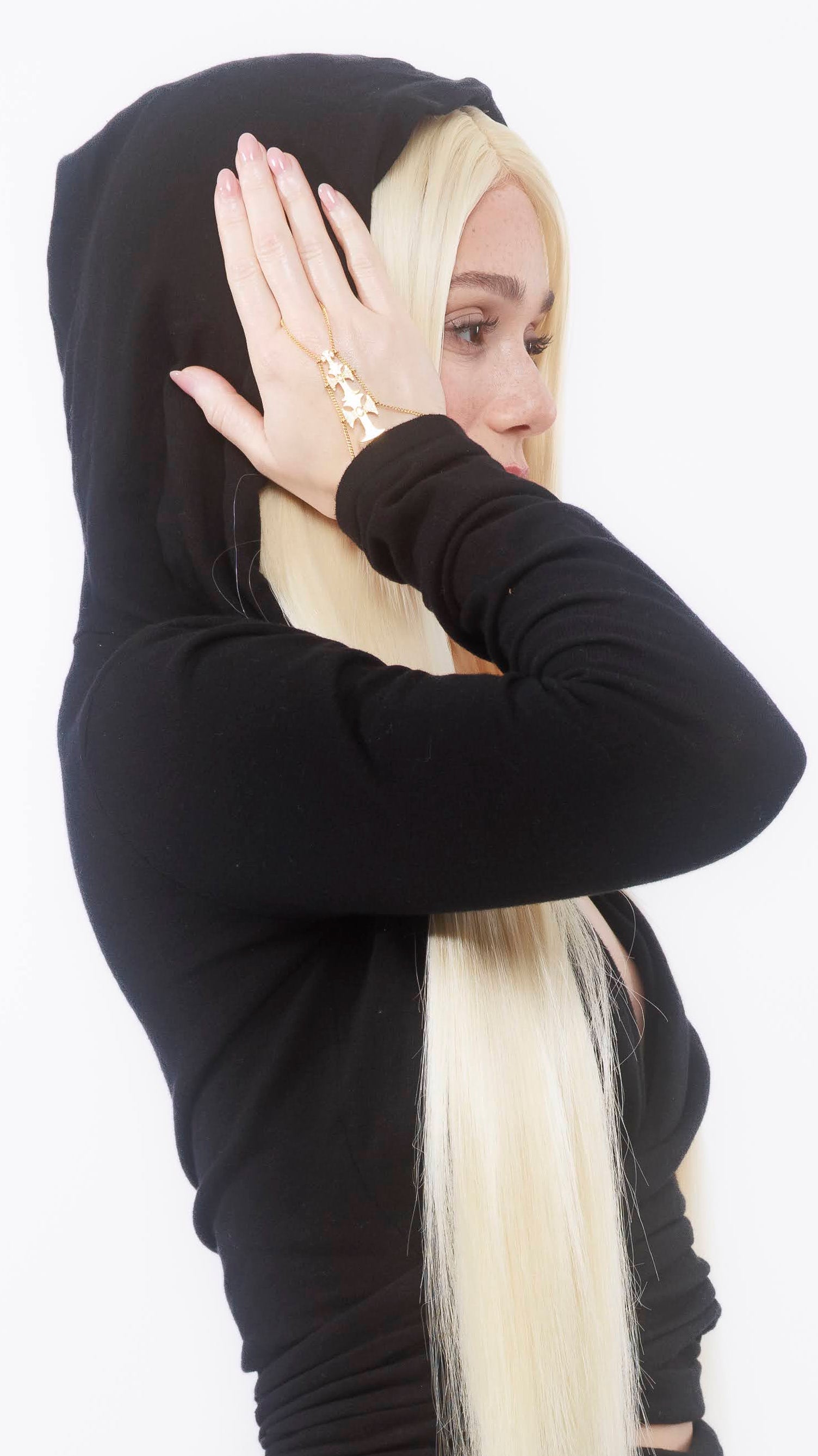 TRIPLE CROSSED HAND CHAIN