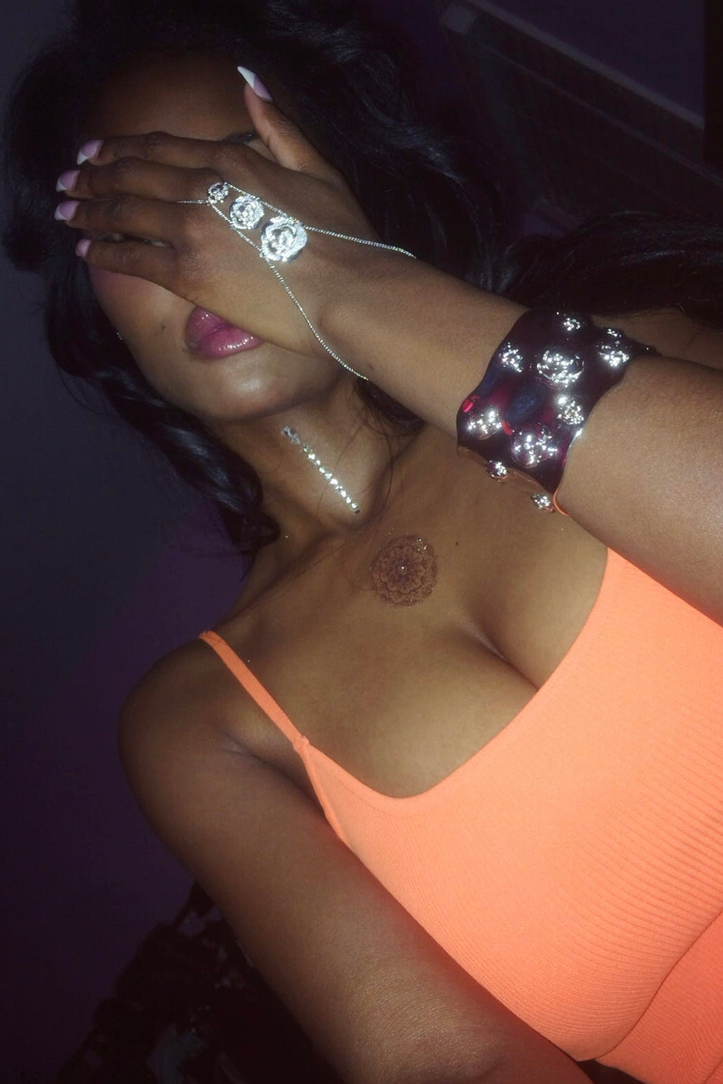 ROSALINE HAND CHAIN